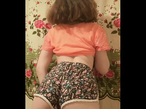 ❤️ Szexi fiatal csaj vetkőzteti le a rövidnadrágját a kamera előtt. Kemény pornó at hu.com-pornzog.ru